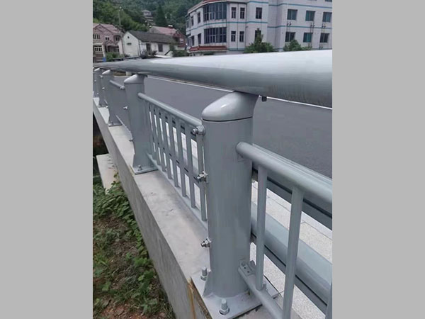鋁合金護攔